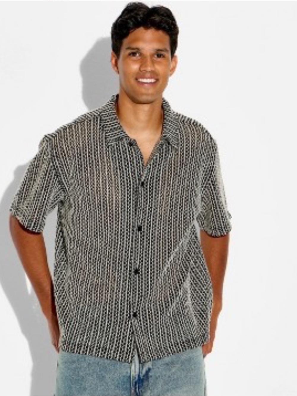 Original Use Black and White Patterned Textured Short-Sleeve Button Shirt